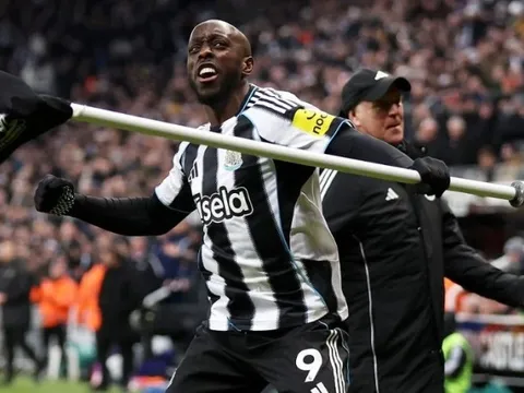 Màn ngược dòng không tưởng tại Premier League