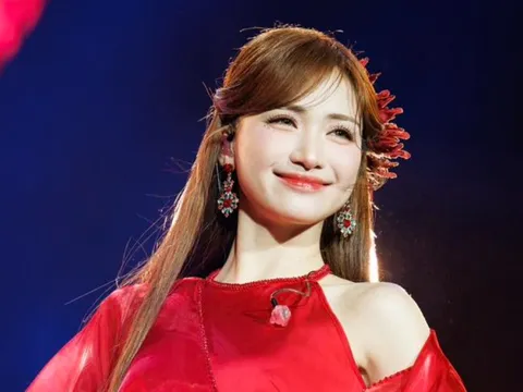 Hòa Minzy dành sự yêu mến đặc biệt cho một sao nam Vbiz