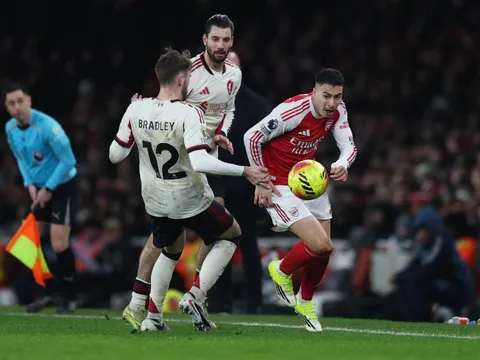 Martinelli xin lỗi