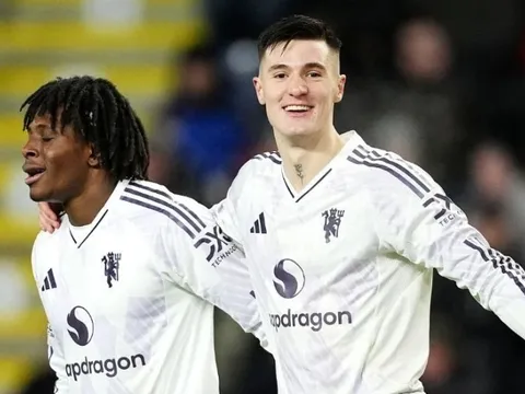 Sesko lập cú đúp sau 11 trận tịt ngòi