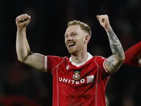 Đội của diễn viên Hollywood tạo địa chấn ở FA Cup