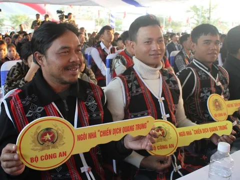 Bộ Công an tổng kết 'Chiến dịch Quang Trung': Thần tốc dựng lại 419 mái ấm cho người dân vùng bão lũ