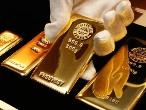 Giá vàng hôm nay 11/1/2026 bứt tốc, xu hướng đi lên tiếp tục được củng cố, 'vịnh tránh bão' giữa bất ổn toàn cầu?