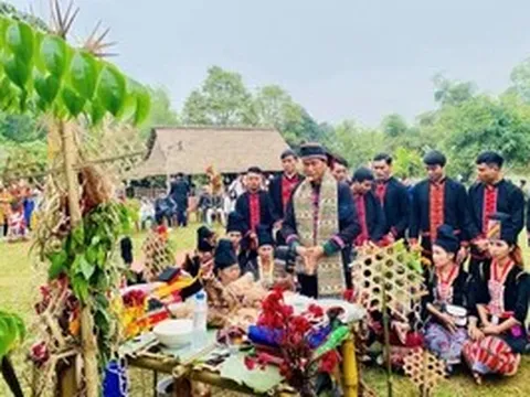 Năm mới vui 'Tết bản làng'