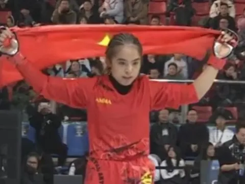 'Cô giáo MMA' Việt Nam giành HCV châu Á, hạ đối thủ trong 51 giây