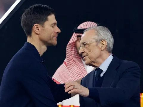 HLV Alonso nguy cơ bị sa thải