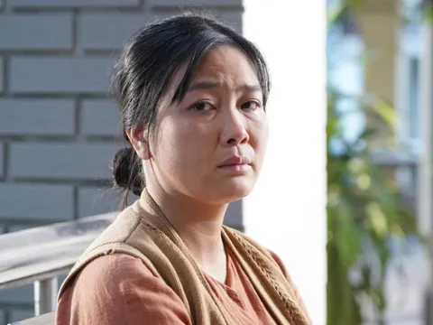 Lương Ngọc Dung 'Thương ngày nắng về' thông báo ly hôn, Lan Phương lập tức nói một câu