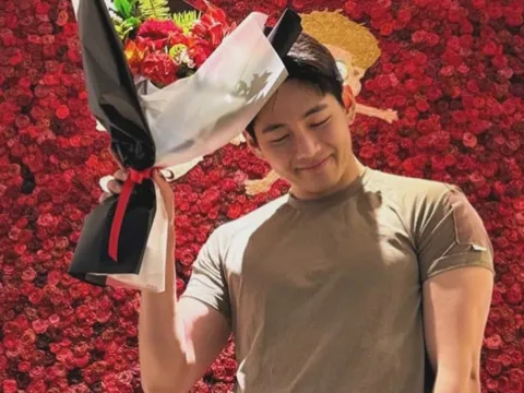 V (BTS) lập kỷ lục vô tiền khoáng hậu trên mạng xã hội