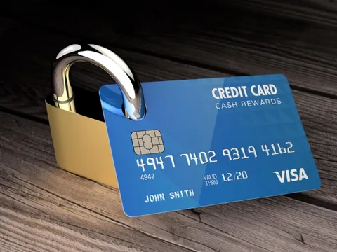 Vietcombank khóa tài khoản, ngưng giao dịch rút tiền, chuyển tiền với các tài khoản sau