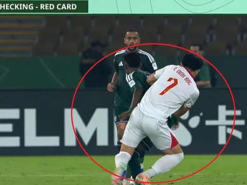 Khoảnh khắc khiến U23 Việt Nam thót tim