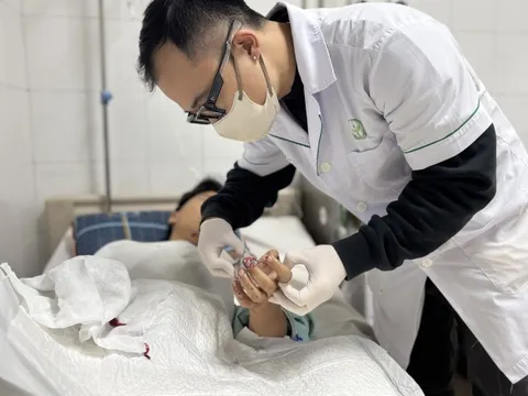 Cấp cứu liên tiếp 6 ca đa chấn thương do pháo nổ ngay tuần đầu tiên năm 2026