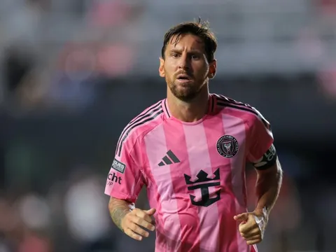 Saudi Arabia sẵn sàng trả lương Messi suốt đời