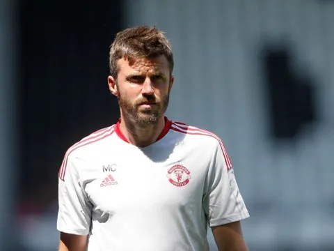 Với Carrick, MU lại rơi vào vòng lặp