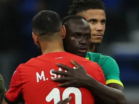 Mane cho Salah biết ai là ‘vua châu Phi’