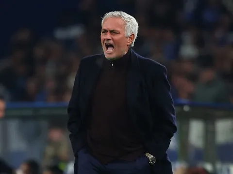 Mourinho nguy cơ bị sa thải