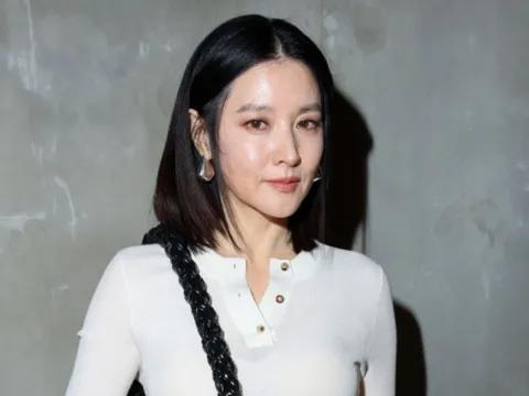 Bí quyết giúp 'Nàng Dae Jang Geum' Lee Young Ae giữ nhan sắc căng tràn ở tuổi 54