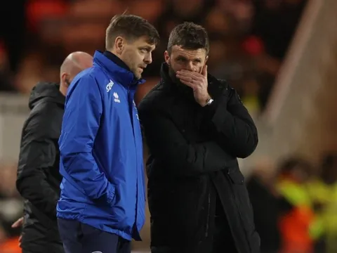 Giới chủ MU họp khẩn với Carrick