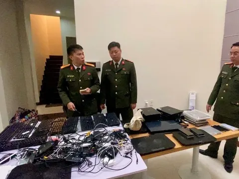 Bất ngờ đột kích 2 biệt thự hạng sang, đánh sập ổ nhóm lừa đảo người Hàn Quốc