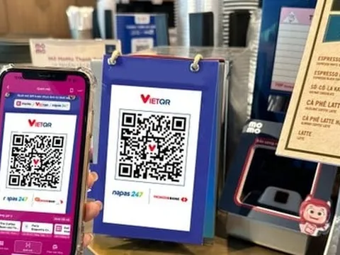 Hộ kinh doanh đứng tên chồng nhưng tiền chuyển vào tài khoản của vợ có sai phạm?: Cơ quan thuế trả lời