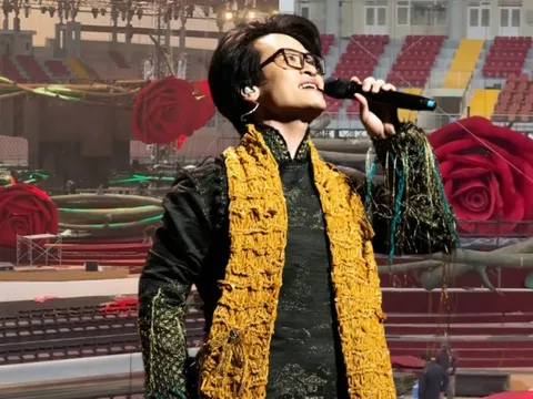 Choáng với sân khấu live concert của Hà Anh Tuấn ở Đà Lạt, một chi tiết gây bàn tán