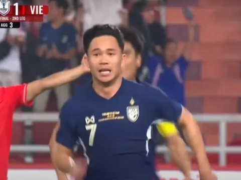 Bàn thắng gây bão của Supachok bị nhắc lại