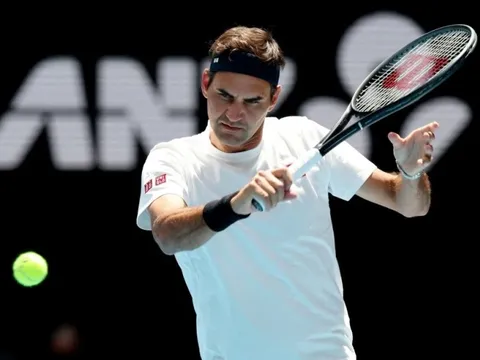 Federer 44 tuổi vẫn khiến Rod Laver Arena nín lặng