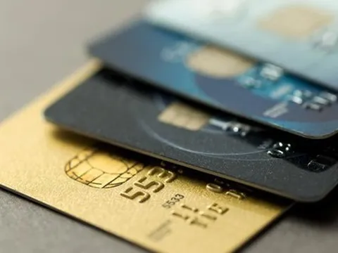 Thấy khách thanh toán đầy đủ, ngân hàng tăng hạn mức thẻ tín dụng lên 500 triệu đồng: Kết quả "mắc kẹt" hơn 850 triệu đồng nợ xấu