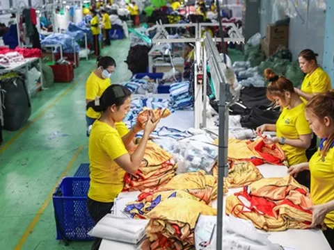 Dệt may vượt khó, giữ đà xuất khẩu