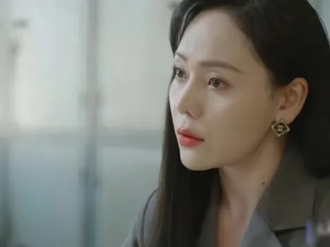 Lằn ranh tập 54: Huyền bất ngờ 'quay xe', ông Sách bị người tình gây sức ép