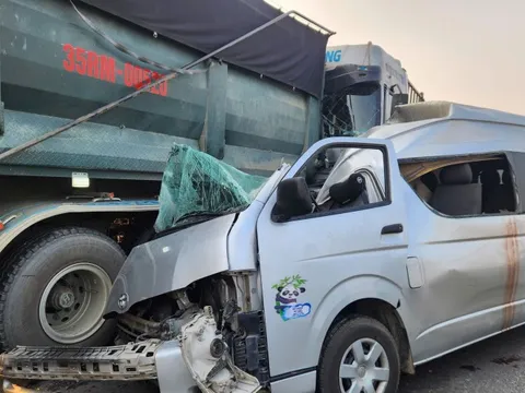 Nguyên nhân vụ tai nạn trên cao tốc khiến 10 người thương vong