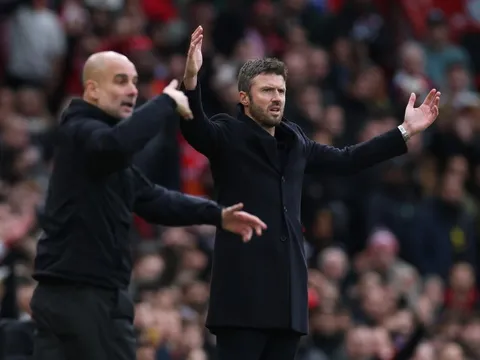 Carrick nối dài thành tích ấn tượng trước Man City