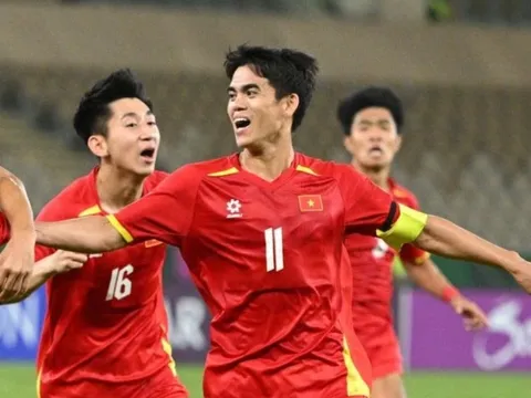 Người hùng Khuất Văn Khang