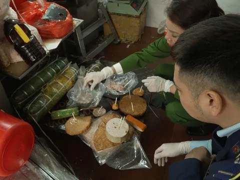 Phát hiện cơ sở sử dụng chất cấm sản xuất giò chả