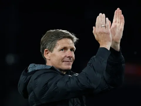 HLV Premier League thứ 7 sắp bị sa thải