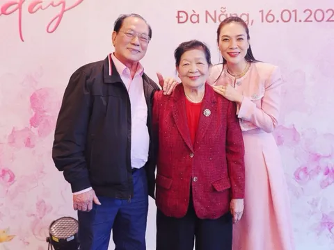 Ảnh gia đình của Mỹ Tâm khiến fan xuýt xoa