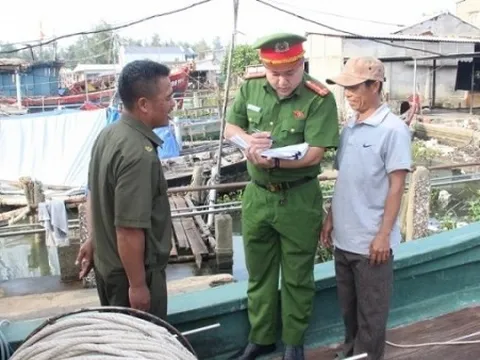 Chống khai thác IUU: Nghệ An từng bước số hóa; TP. Huế hỗ trợ ngư dân giải bản tàu cá '3 không'