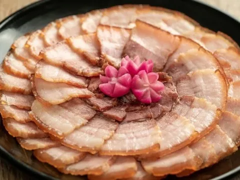 Giá heo hơi hôm nay 19/1: Miền Bắc đi ngang; miền Trung - Tây Nguyên, miền Nam tiếp đà tăng