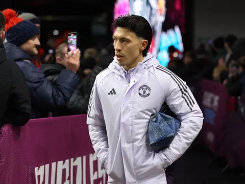 Mâu thuẫn âm ỉ giữa MU và dàn huyền thoại CLB