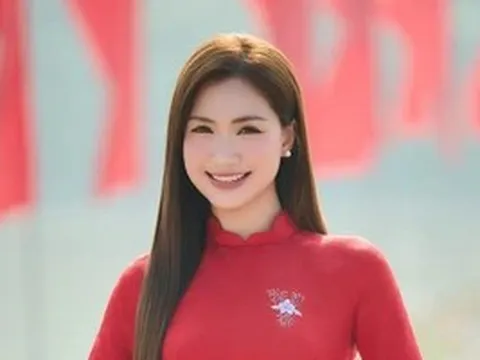 Ca sĩ Hòa Minzy cùng dàn sao Việt gửi lời nhắn xúc động đến U23 Việt Nam