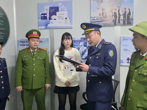 Khởi tố nữ Giám đốc cầm đầu đường dây sản xuất, buôn bán mỹ phẩm giả quy mô lớn
