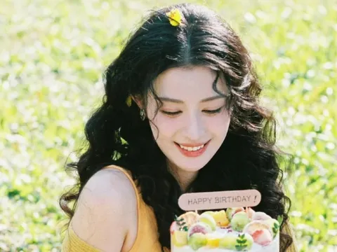 'Tiểu Lưu Diệc Phi' gây thương nhớ với visual nữ tính dịu dàng