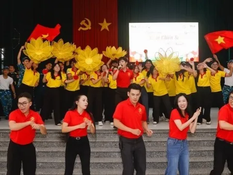 Đội Tình nguyện viên Nghệ sĩ TP. Hồ Chí Minh lan tỏa mùa Xuân yêu thương trong ngày cao điểm chiến dịch Xuân Tình nguyện 2026