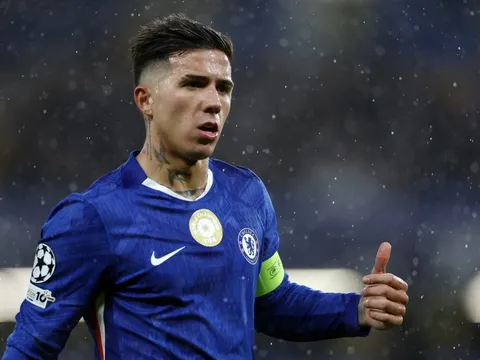 Tranh cãi trong trận thắng của Chelsea