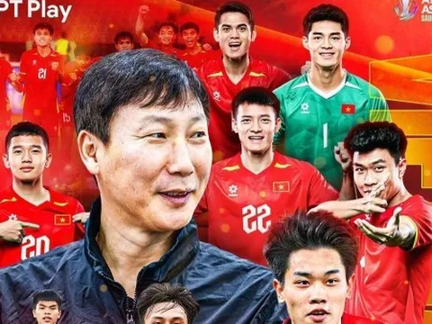 NSND Trung Anh, nhà báo Lại Văn Sâm, ca sĩ Hòa Minzy nhắn nhủ xúc động tới U23 Việt Nam