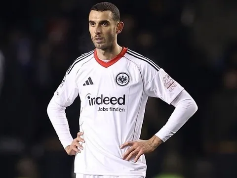 4 đội bị loại khỏi Champions League