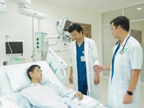 Người đàn ông thoát cửa tử sau nhiều lần ngưng tim 0