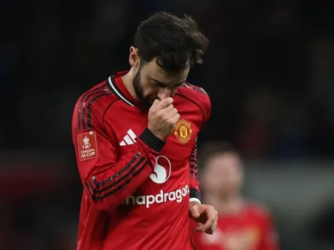 Điều duy nhất níu chân Fernandes ở lại MU