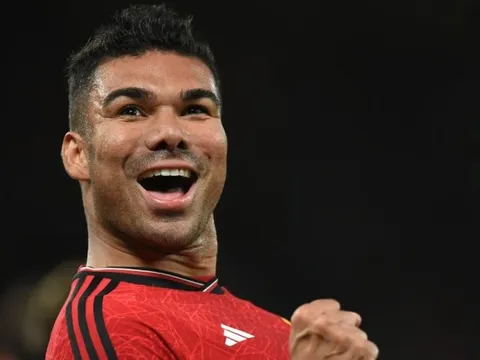 Casemiro đắt hàng