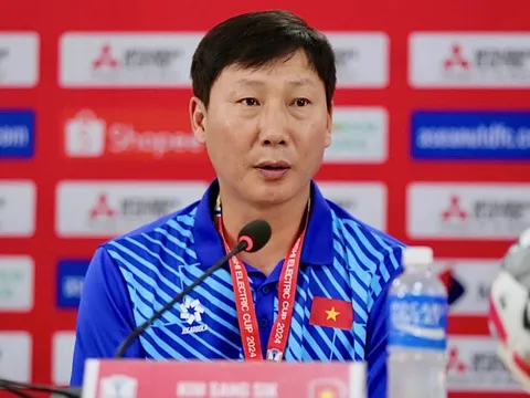 HLV Kim Sang-sik: 'U23 Việt Nam thi đấu quả cảm'