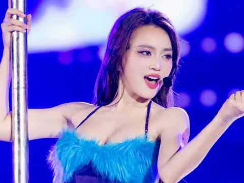 Đoạn clip ghi lại cảnh khó ngờ của Ninh Dương Lan Ngọc